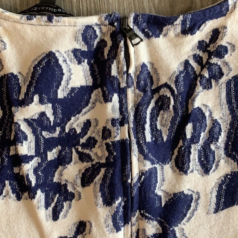 Elegant Navy Floral Print Sleeveless Summer Dress - Versatile & Chic - Picture 6 of 6